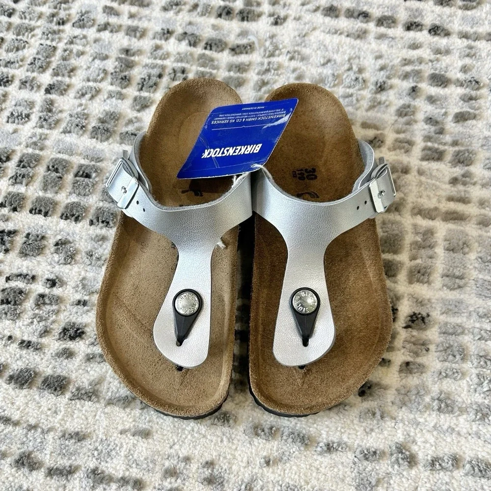 Birkenstock Gizeh Sandal Silver Girls Size 30 (c12) NEW‎ with Tag
